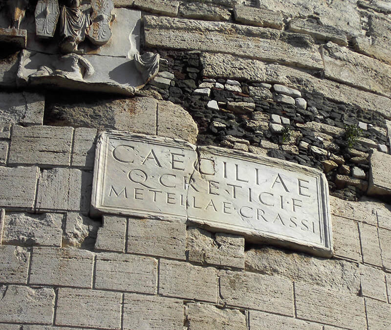Appia Antica: il Mausoleo di Cecilia Metella