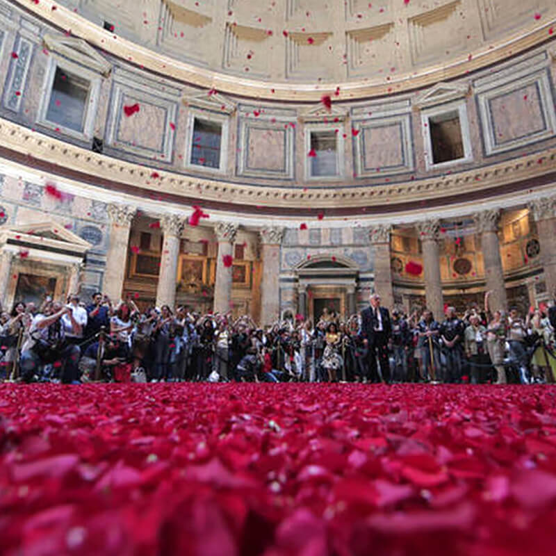 RomaGuideTour - Visite guidate a Roma - Pantheon Pentecoste Pioggia Petali Rossi